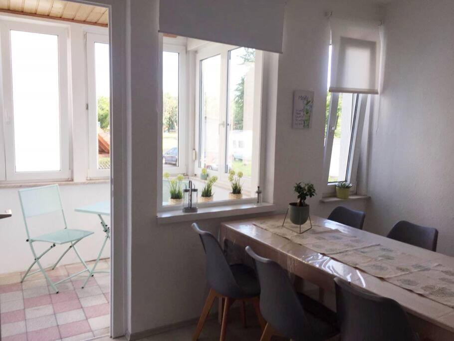 22B Grosse Wohnung Mit Balkon, Smarttv Und Wlan Korb Esterno foto