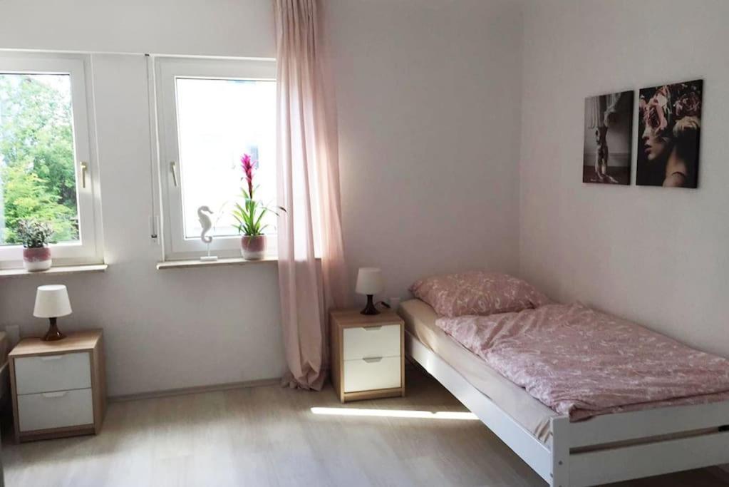 22B Grosse Wohnung Mit Balkon, Smarttv Und Wlan Korb Esterno foto